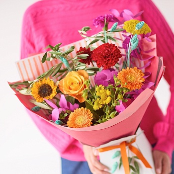 Glowing Colour Trending Bouquet Without Lilies