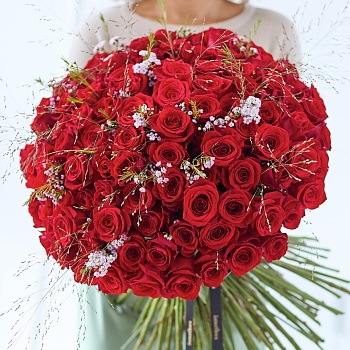 Luxury 100 Red Roses