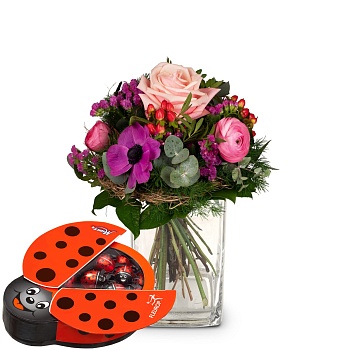 Flower bouquet Sweet Surprise with Munz chocolate ladybird