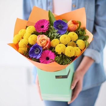 Spring Brights Gift Box.