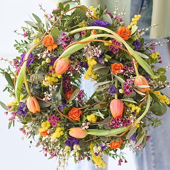 Vibrant Spring Wreath.