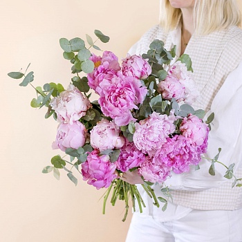 Spring pearls - mixed peonies bouquet in pink tones
