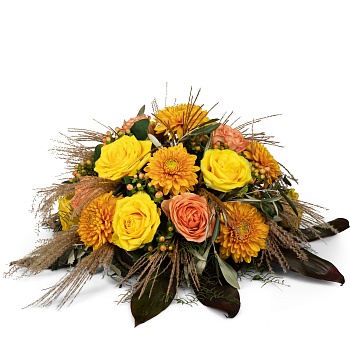 Flower arrangement 'The Memory Remains', with roses for the