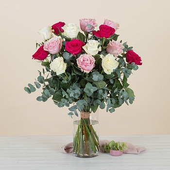 Love Whispers - bouquet with white, lilac and pink roses