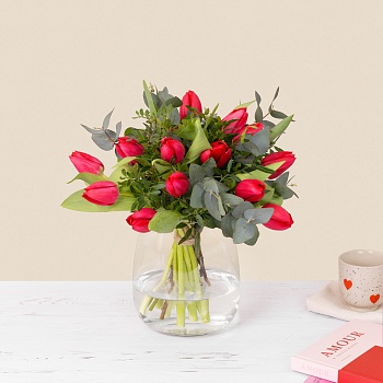 Red tulips bouquet